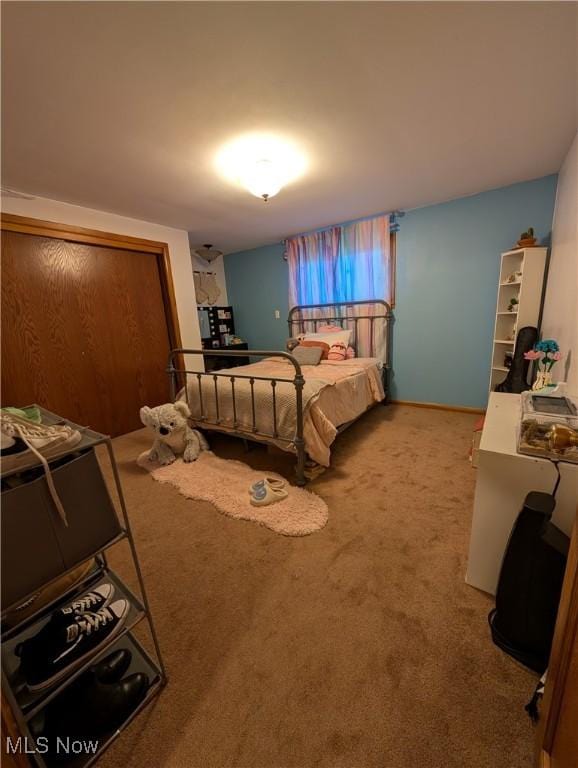 view of carpeted bedroom