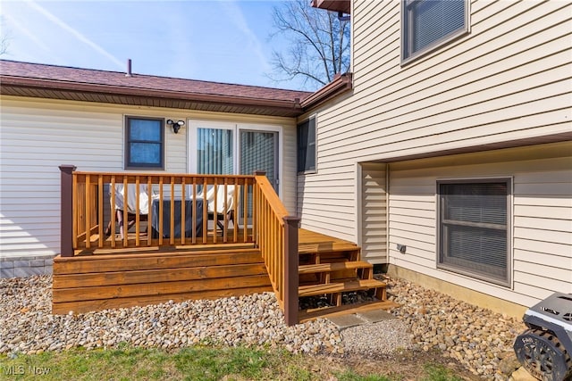 14045 Mahoning Ave, Lake Milton, OH 44451 - view of deck