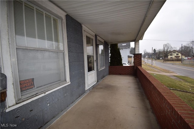 view of patio featuring covered porch