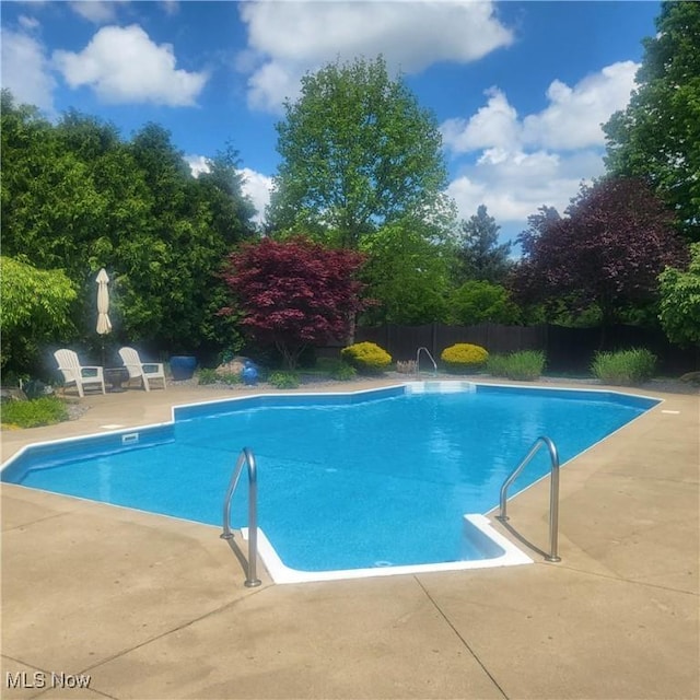 616 Coventry Pl, Amherst, OH 44001