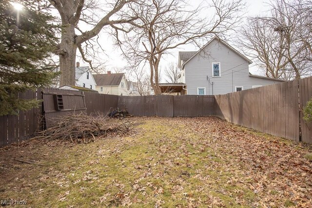 11915 Franklin Blvd, Lakewood, OH 44107 - view of yard featuring a fenced backyard