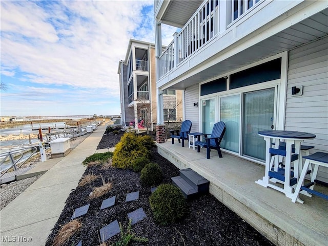 exterior space featuring a balcony