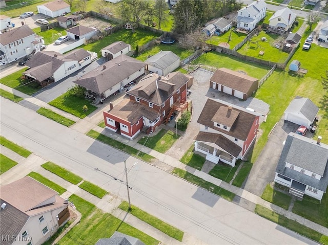328 Scott Ave, Niles, OH 44446 - aerial perspective of suburban area