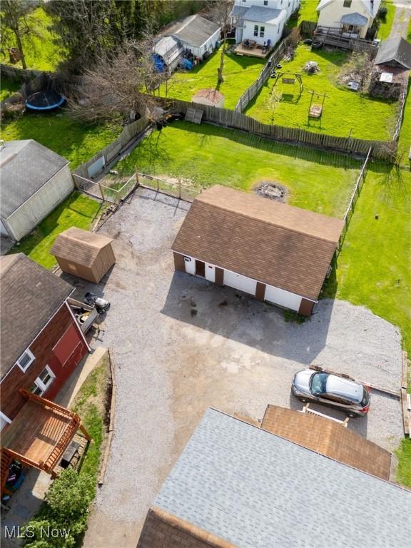 328 Scott Ave, Niles, OH 44446 - aerial perspective of suburban area