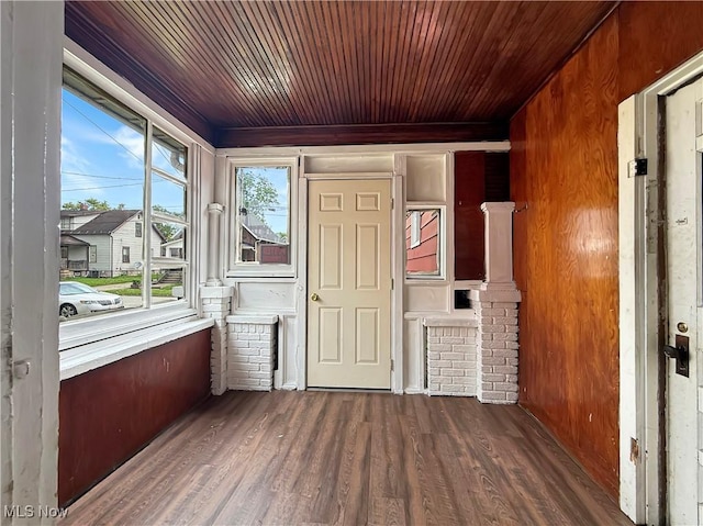 328 Scott Ave, Niles, OH 44446 - unfurnished sunroom featuring plenty of natural light