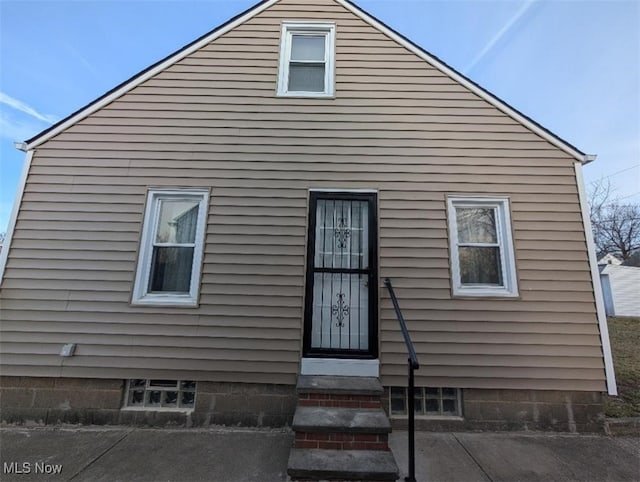 view of front of house with entry steps