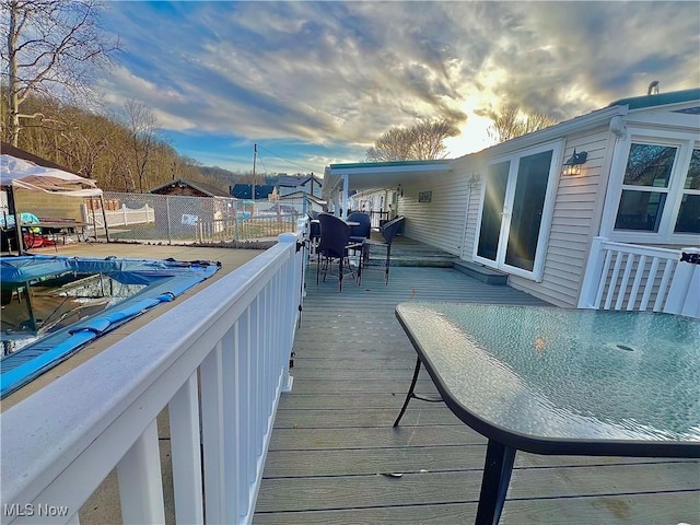 deck with fence