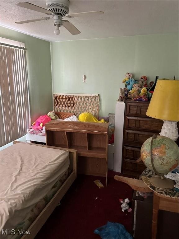 bedroom featuring a ceiling fan