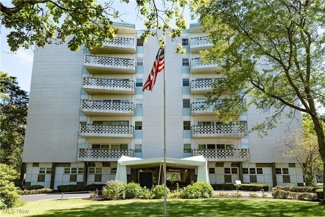 view of building exterior