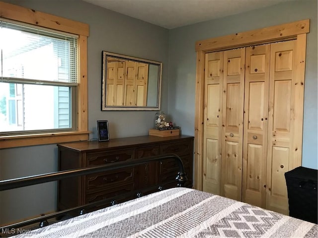 bedroom with a closet