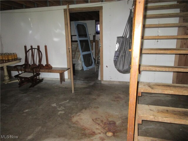 view of unfinished basement