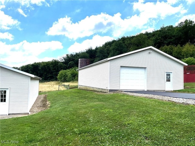 view of detached garage