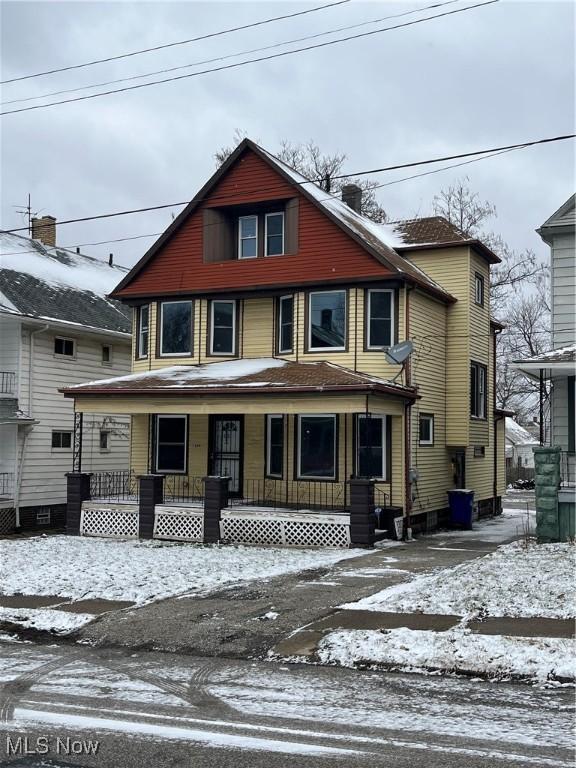 view of front of house with covered porch