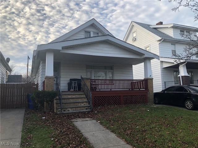 view of front facade with covered porch