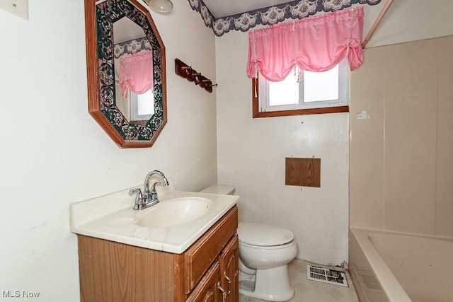 bathroom featuring visible vents, a shower, toilet, a washtub, and vanity