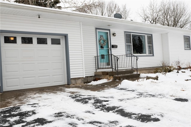 view of front of home featuring a garage