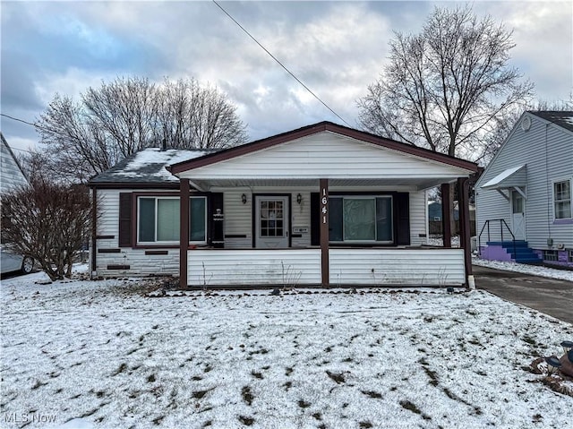 view of front of home with covered porch