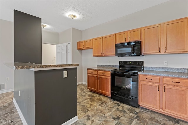 kitchen with baseboards, visible vents, dark countertops, a textured ceiling, and black appliances