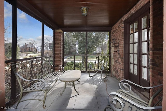 view of sunroom / solarium