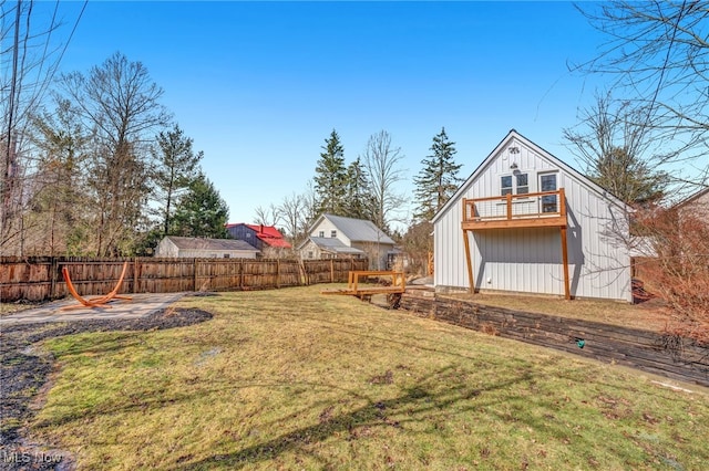 view of yard featuring fence