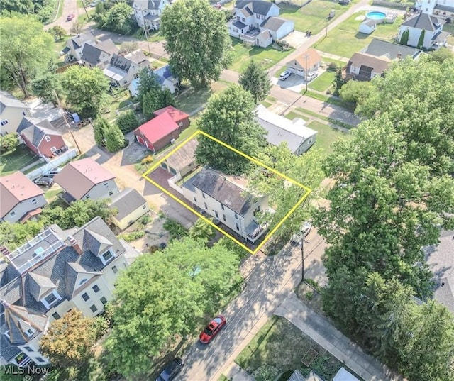 birds eye view of property featuring a residential view