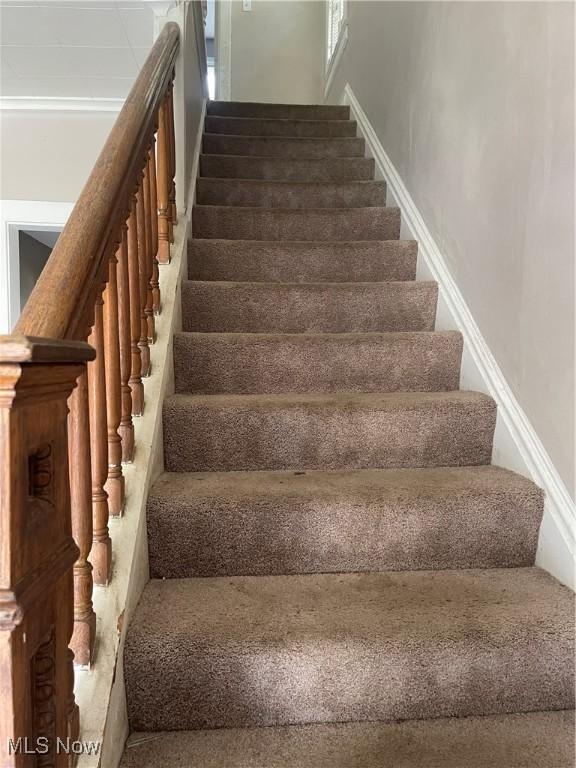 419 Vine St, East Liverpool, OH 43920 - view of stairway