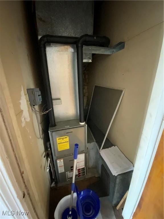 406 Vine St, East Liverpool, OH 43920 - view of utility room