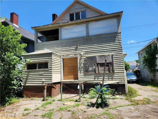 view of front of home