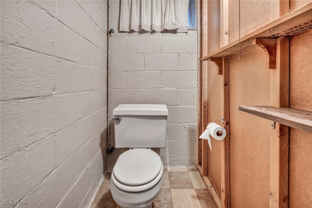 bathroom featuring toilet