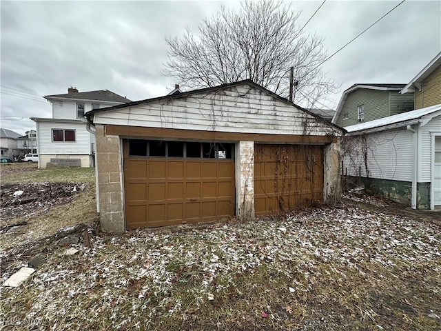 view of detached garage