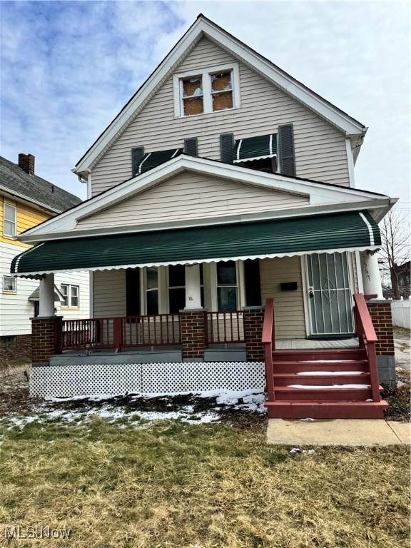 view of front of house featuring covered porch