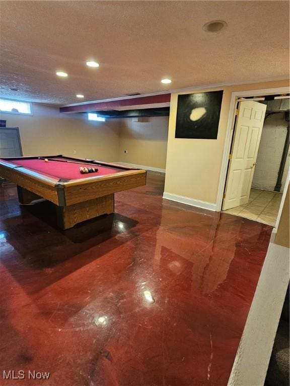 playroom featuring recessed lighting, a textured ceiling, billiards, and baseboards