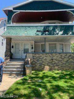 view of front of house featuring covered porch