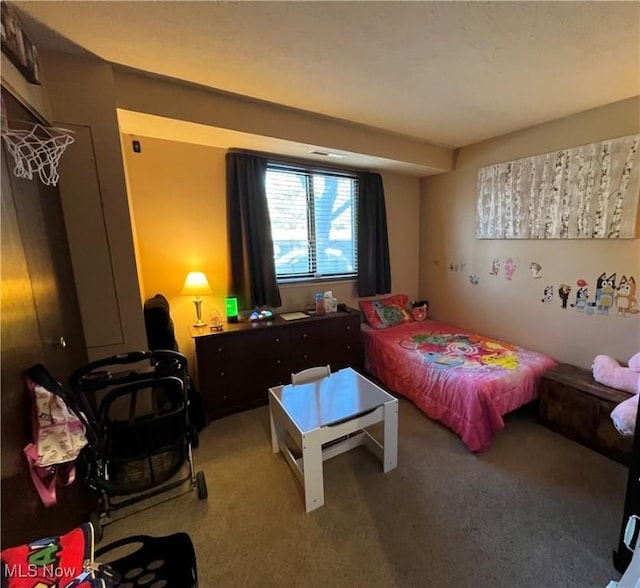 bedroom with carpet flooring