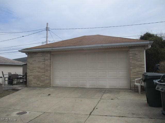 view of detached garage