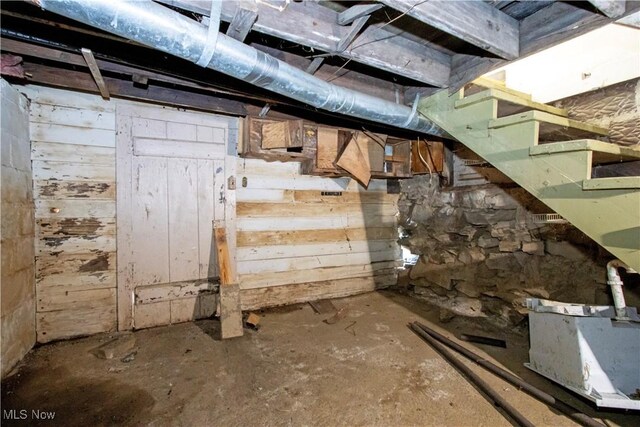 view of unfinished basement