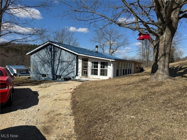 view of front of property