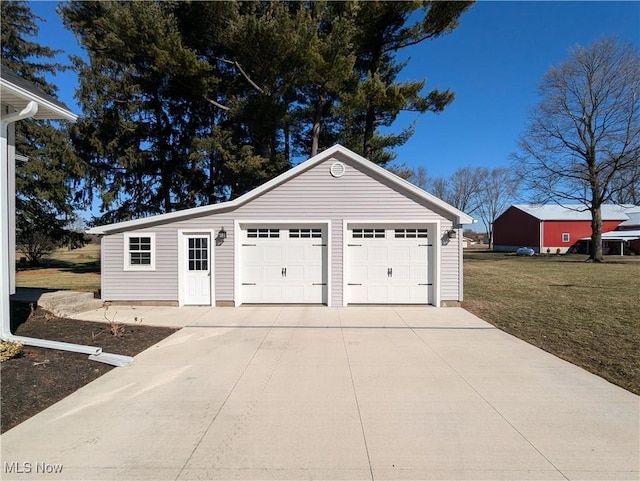 view of detached garage