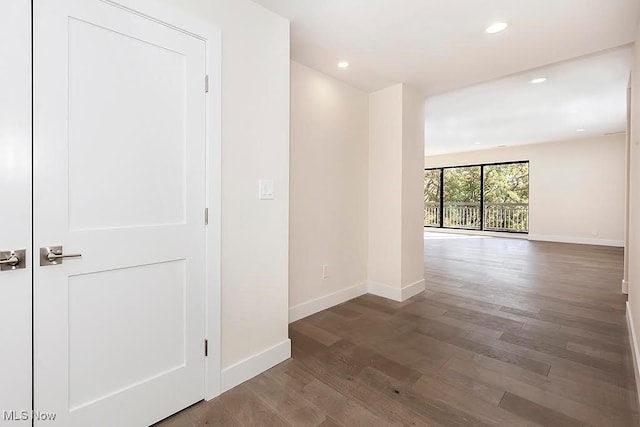 27500 Cedar Rd Unit 804, Beachwood, OH 44122 - corridor featuring baseboards, wood finished floors, and recessed lighting
