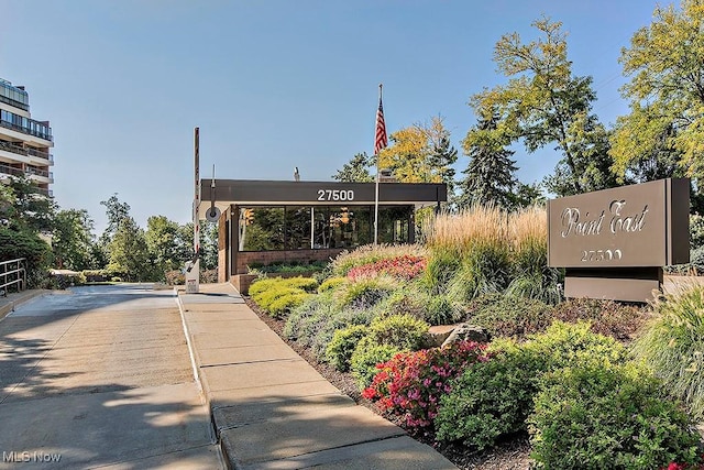 27500 Cedar Rd Unit 804, Beachwood, OH 44122 - view of property's community