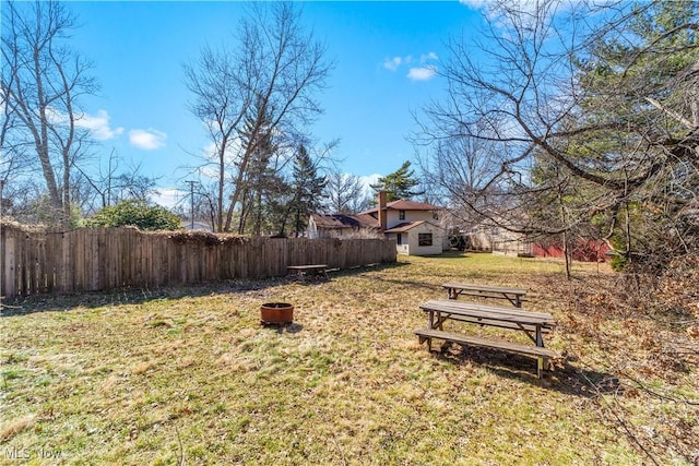 view of yard featuring fence