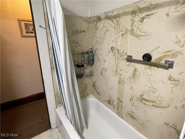 full bath with shower / bath combo