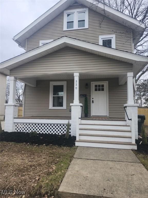 view of front of house featuring a porch