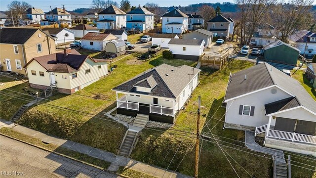 bird's eye view with a residential view