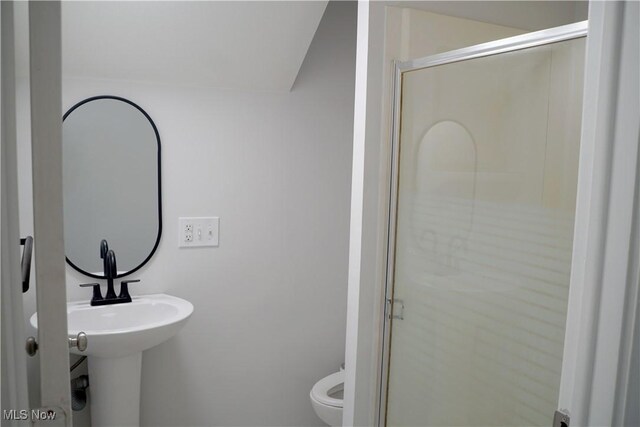 1341 Beach Ave, Lakewood, OH 44107 - bathroom with toilet and a stall shower