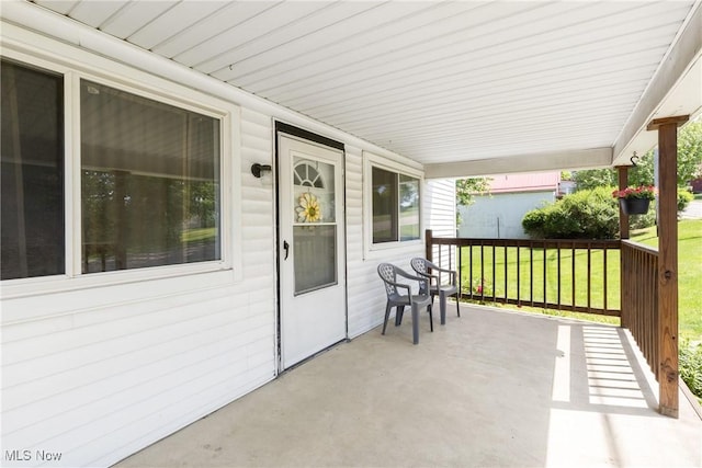 view of patio / terrace with covered porch