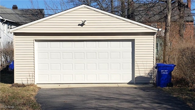 view of detached garage