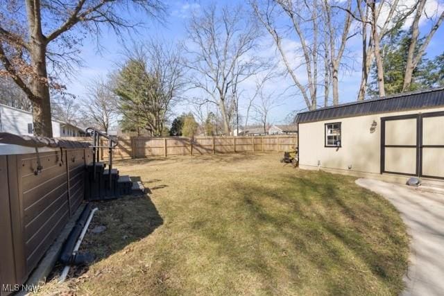 view of yard featuring a fenced backyard