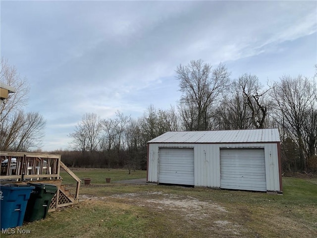 view of detached garage