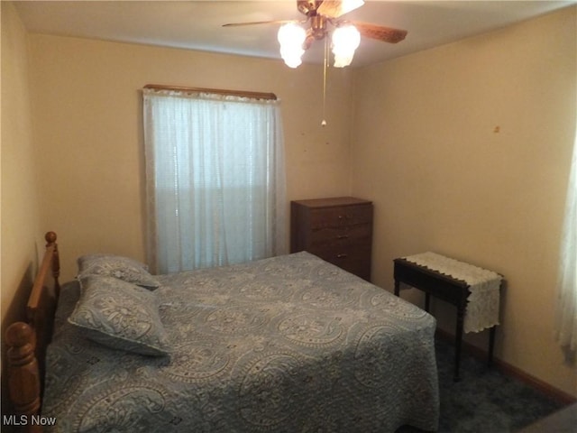 bedroom with a ceiling fan